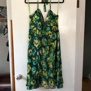 V-neck 100% silk dress
